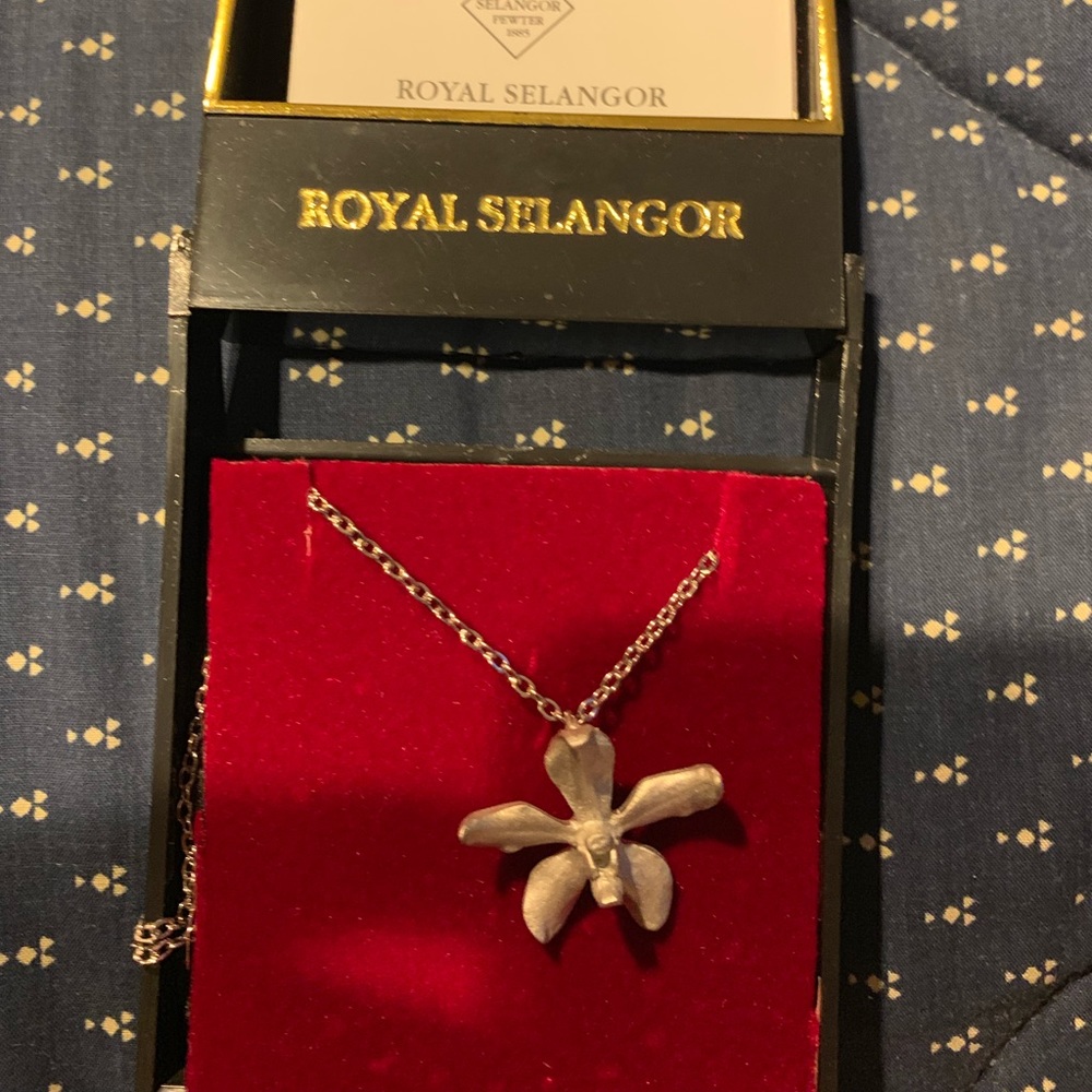 Orchid flower necklace